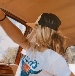 Meet your Posher, Chanel